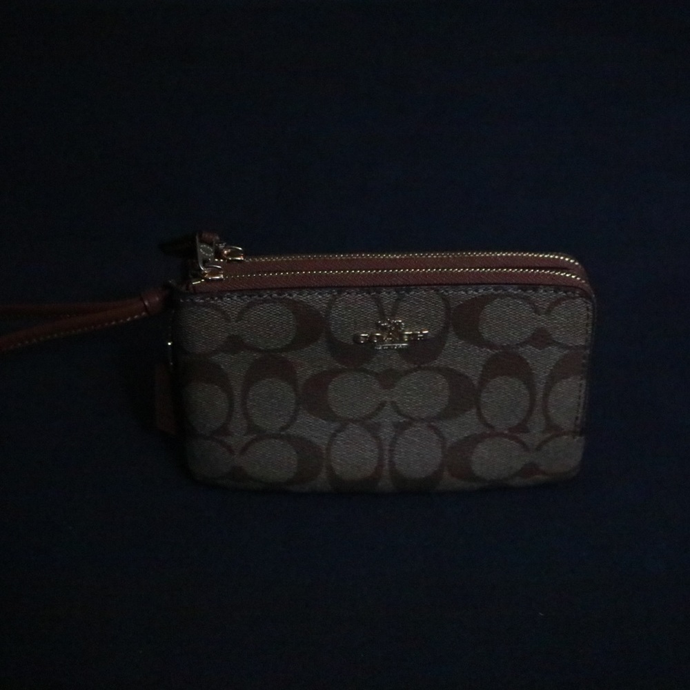 Coach Double Corner Zip Wristlet In Signature Canvas NWT